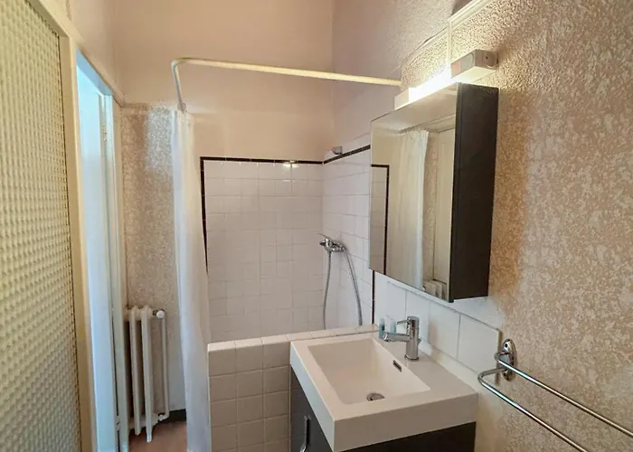 Restaurant Le Botaniste 普拉斯·德·莫罗·拉普尔